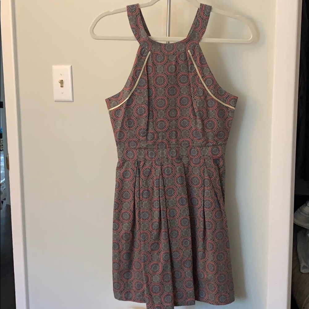 Sleeveless dress